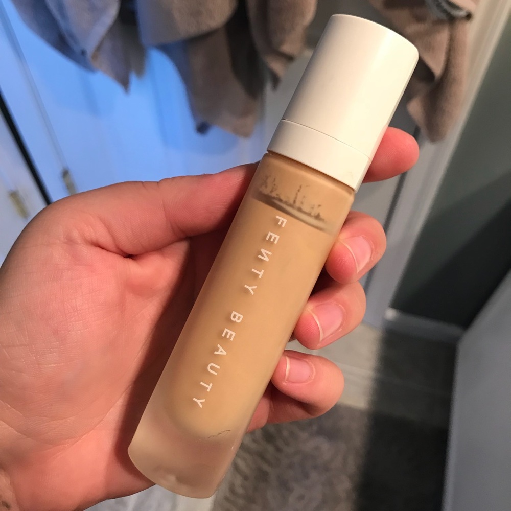Fenty Pro Filt’r 210 Foundation